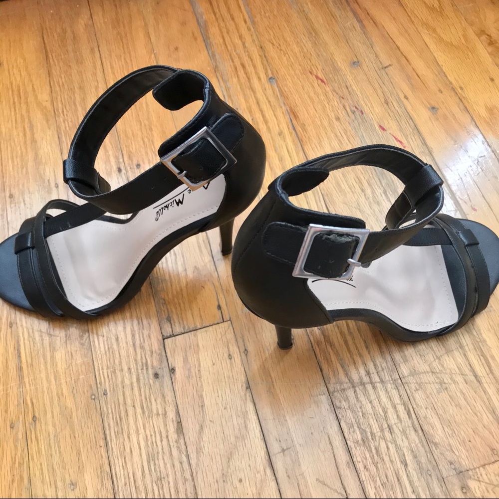 Shoes - Picture 2 of 11
